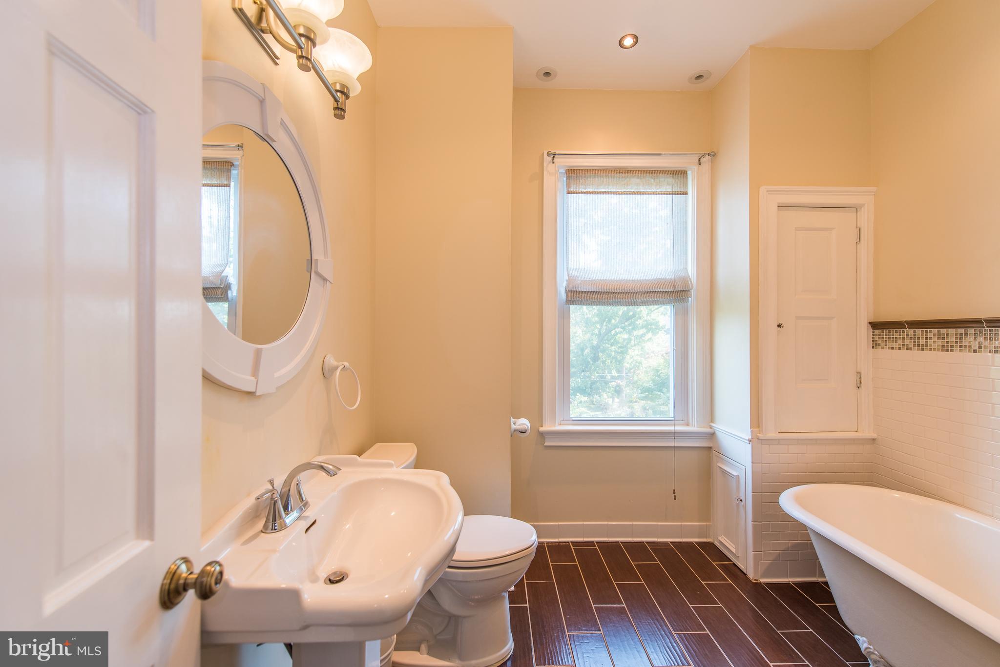 4513 Roland Avenue Baltimore, MD 21210 - Photo 23 of 30 Upper Level Bath