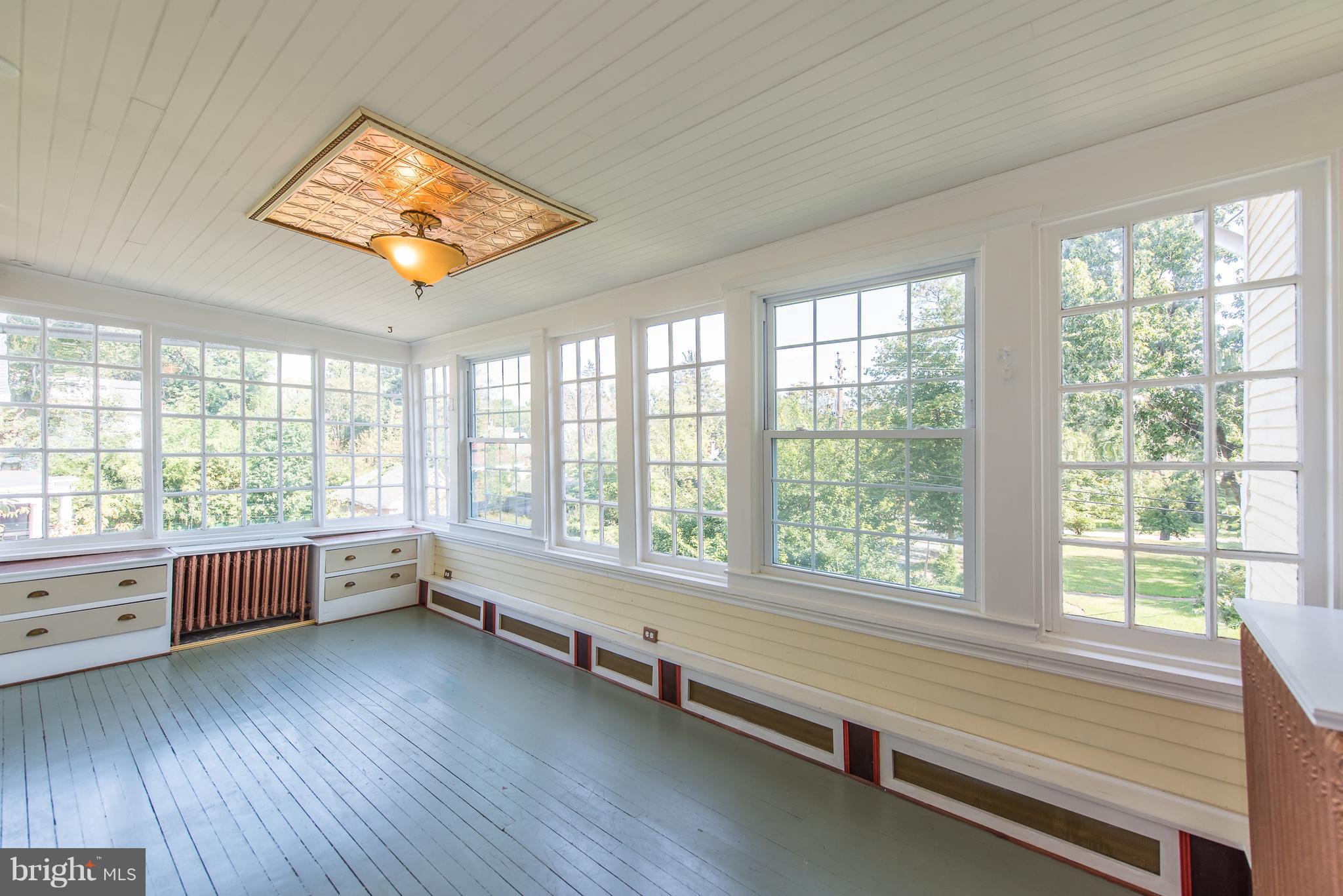 4513 Roland Avenue Baltimore, MD 21210 - Photo 28 of 30 Sun Room