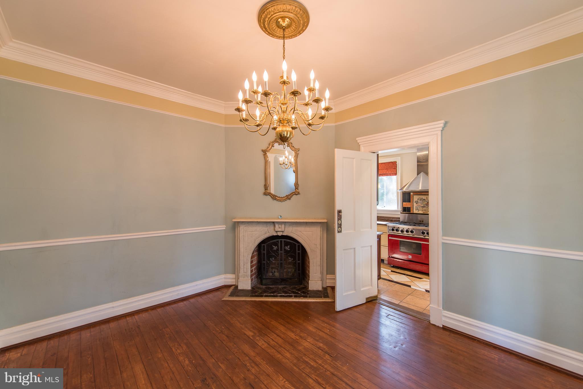 4513 Roland Avenue Baltimore, MD 21210 - Photo 6 of 30 Dining Room
