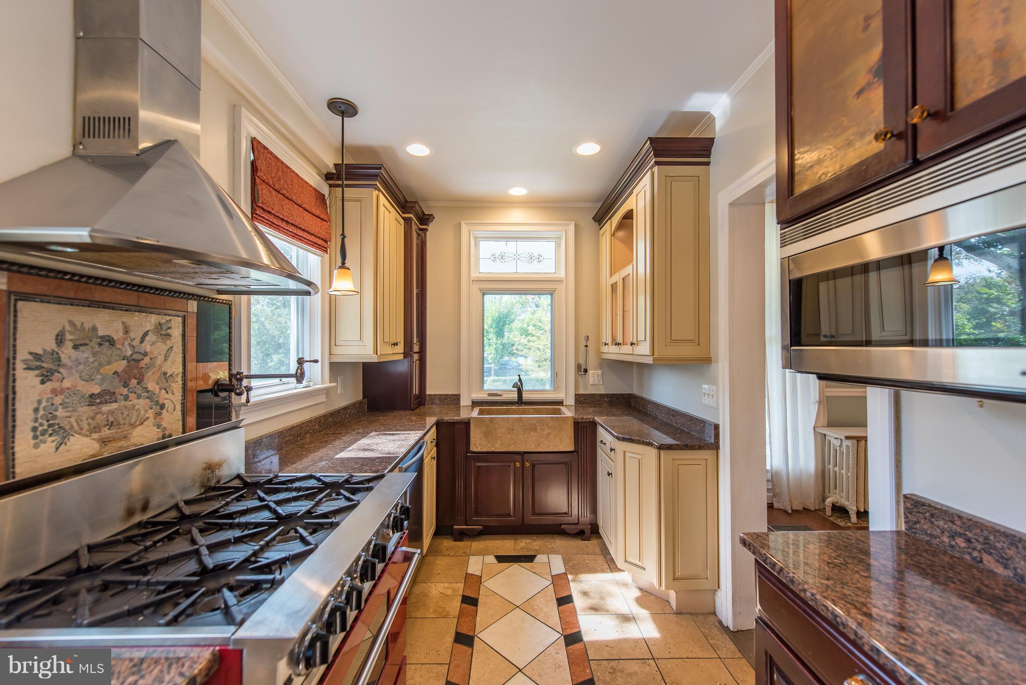 4513 Roland Avenue Baltimore, MD 21210 - Photo 10 of 30 Kitchen