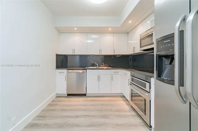 $468,000 | 3530 Mystic Pointe Drive, Unit 1513, Aventura, FL 33180