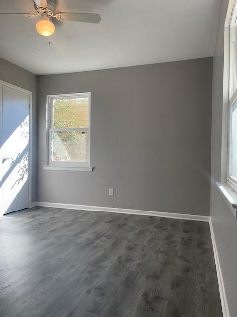 12435 Oberlin Drive Dallas, TX 75243 - Photo 17 of 19 an empty room with window
