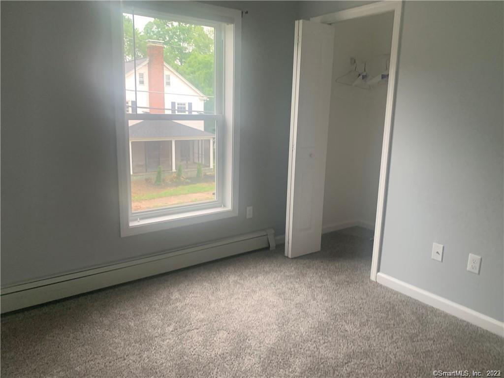 10 Elro Street Manchester, CT 06040 - Photo 8 of 10