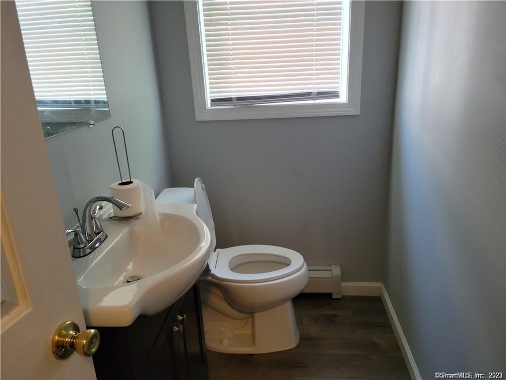 10 Elro Street Manchester, CT 06040 - Photo 9 of 10