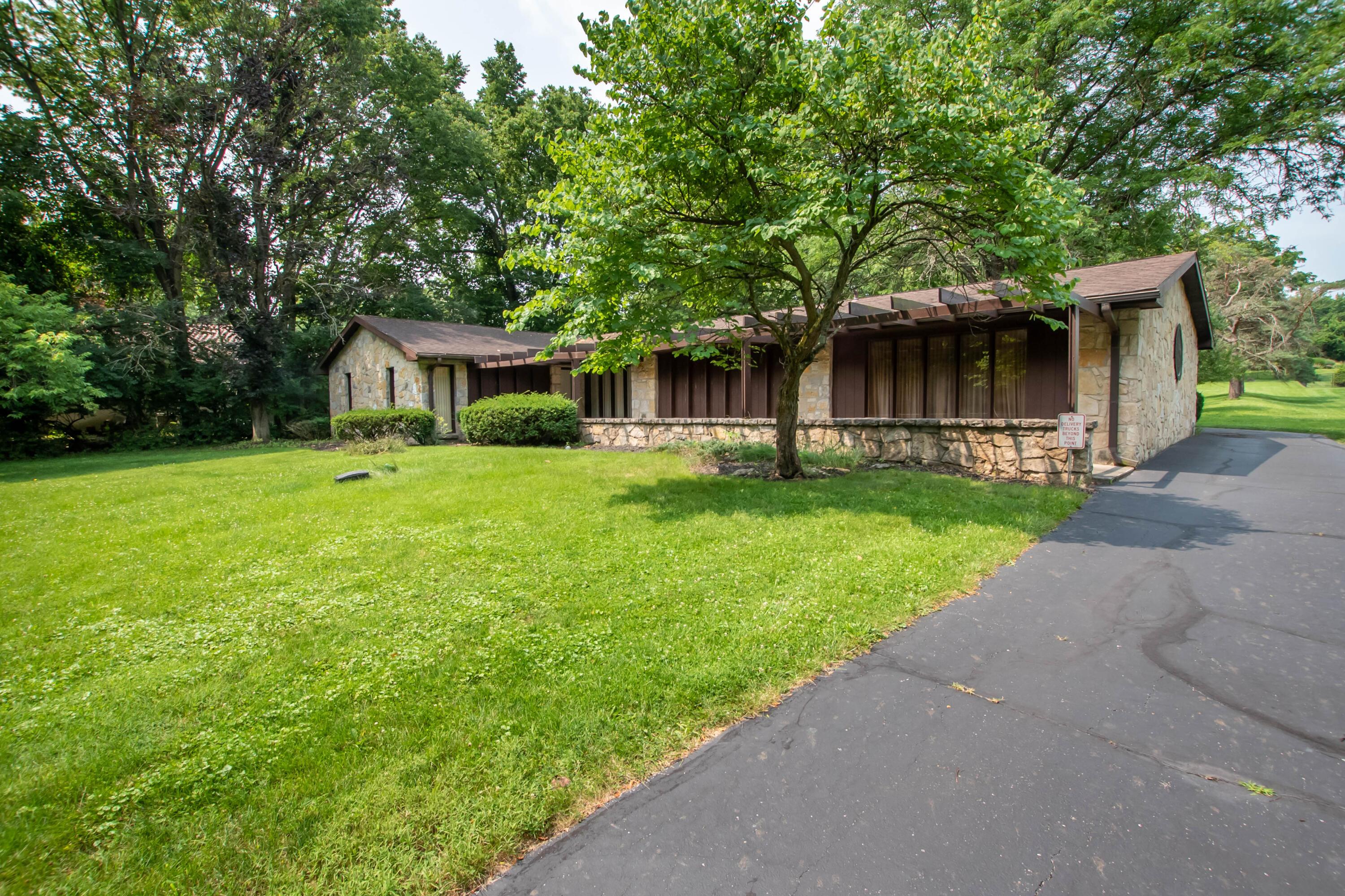 4376 Dublin Road Columbus, OH 43221 - Photo 3 of 48 DSC_6387-HDR