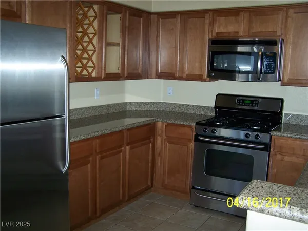 $1,550 | 10245 King Henry Avenue, Unit 202, Las Vegas, NV 89144
