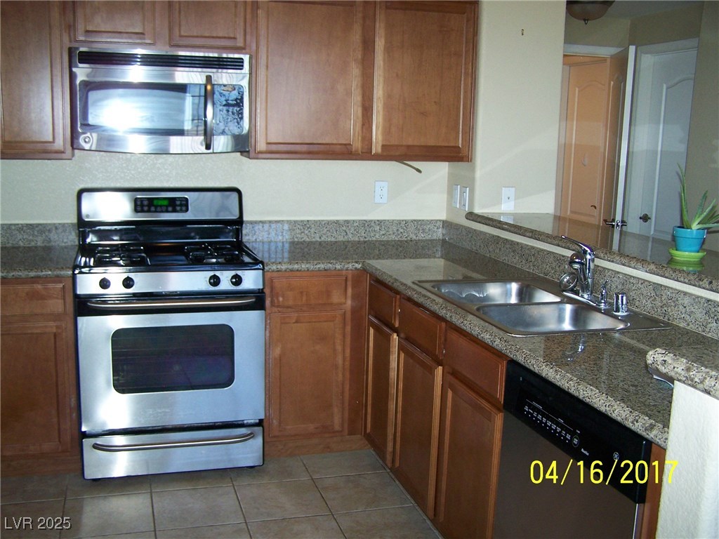 10245 King Henry Avenue, Unit 202 Las Vegas, NV 89144 - Photo 17 of 30