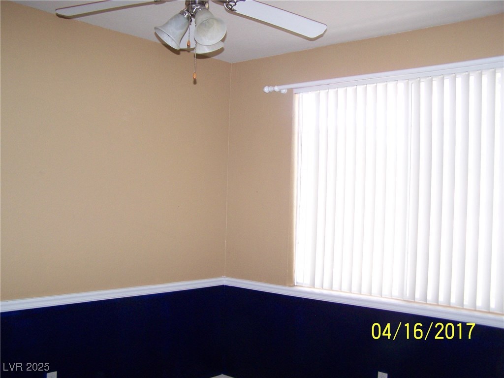 10245 King Henry Avenue, Unit 202 Las Vegas, NV 89144 - Photo 29 of 30 guest bedroom..two-tone paint.