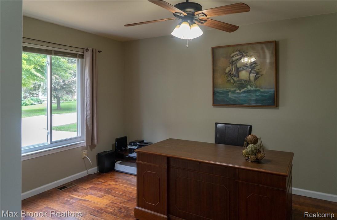 2281 Norton Road Rochester, MI 48307 - Photo 21 of 37 074_DSC0244.jpg