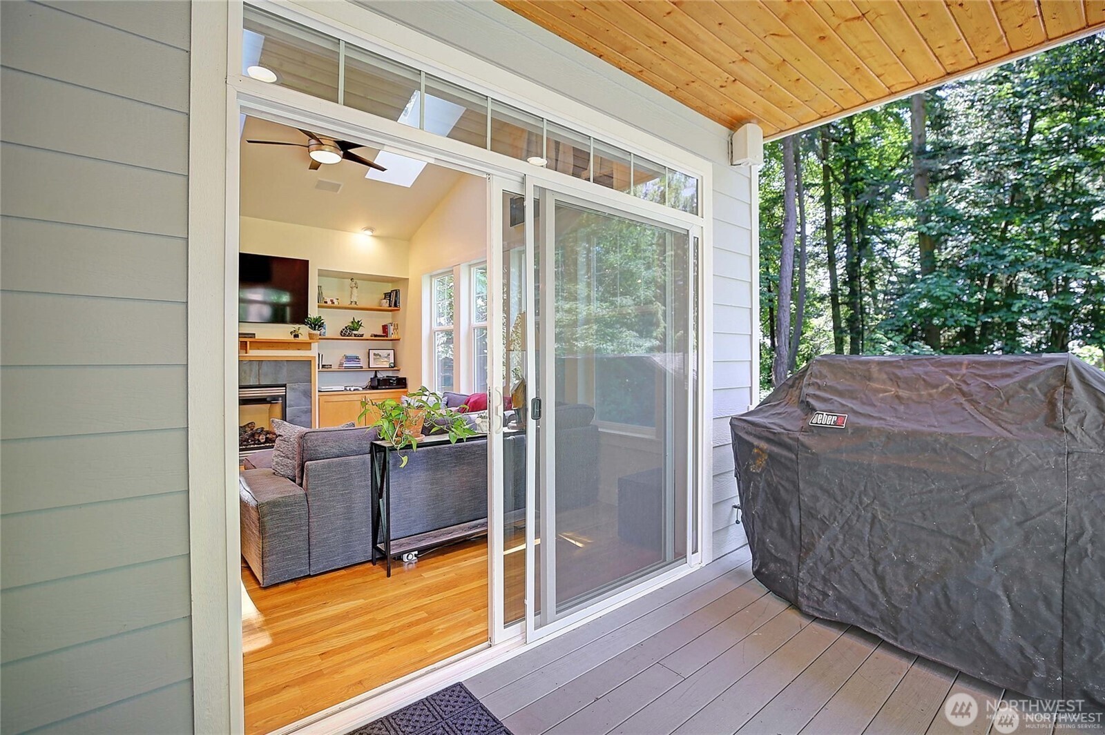 1577 Arrowhead Beach Road Camano Island, WA 98282 - Photo 23 of 37