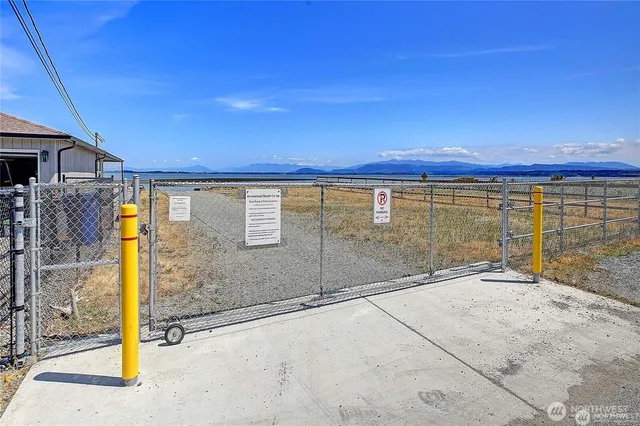 $3,100 | 1577 Arrowhead Beach Road, Camano Island, WA 98282