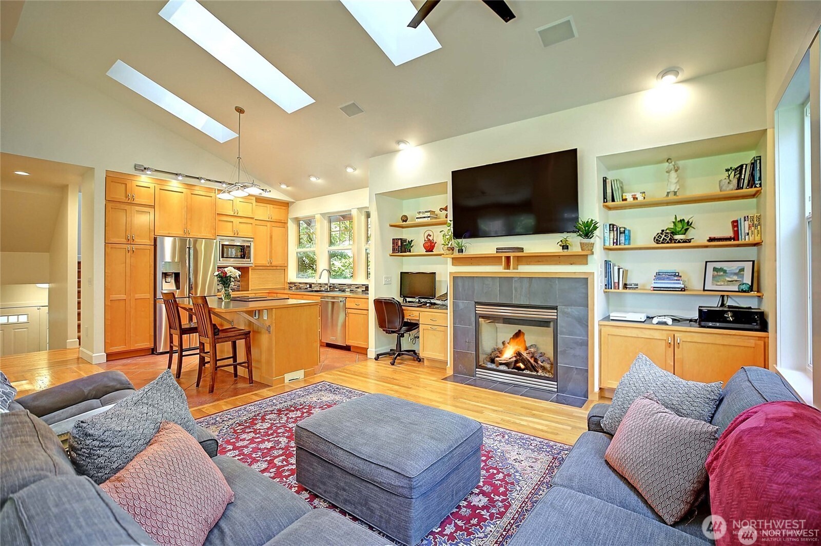 1577 Arrowhead Beach Road Camano Island, WA 98282 - Photo 7 of 37