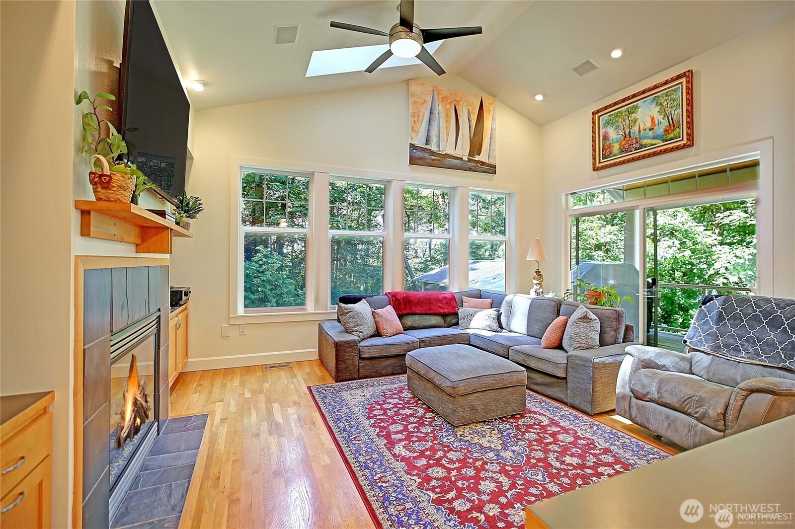 1577 Arrowhead Beach Road Camano Island, WA 98282 - Photo 9 of 37