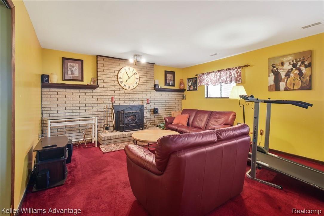 38539 Radde Street Clinton Township, MI 48036 - Photo 32 of 50 DSC_1023-2.jpg