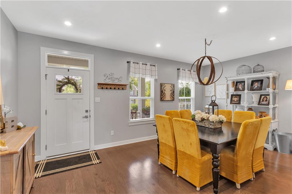 205 Regency Drive Eighty Four, PA 15330 - Photo 8 of 43 a living room with patio furniture and a window