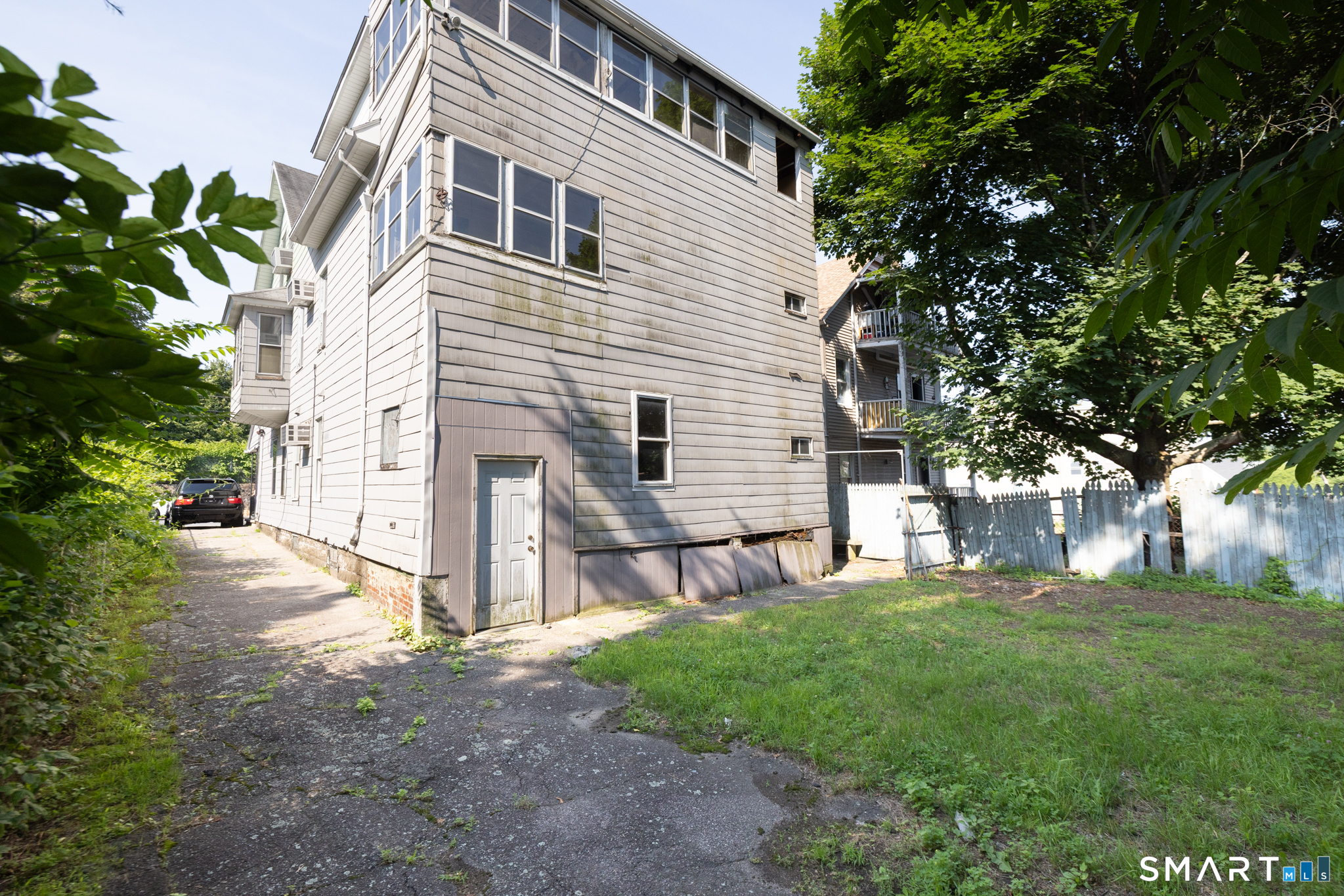 147 Locust Street Waterbury, CT 06704 - Photo 13 of 13
