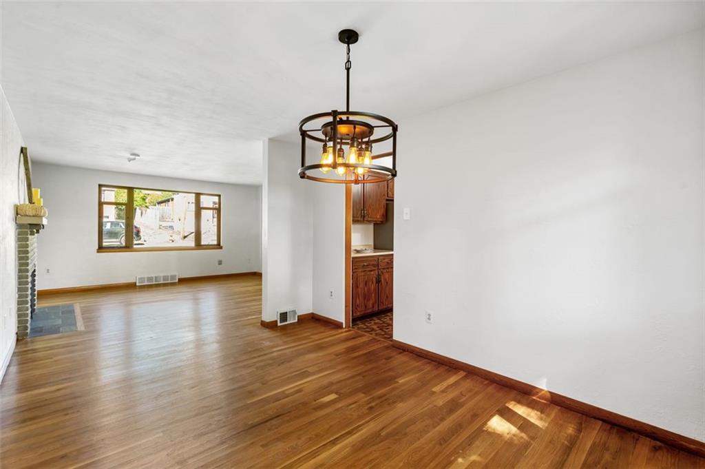 46 Elmwood Road Pittsburgh, PA 15209 - Photo 5 of 25 Gallery Image 5