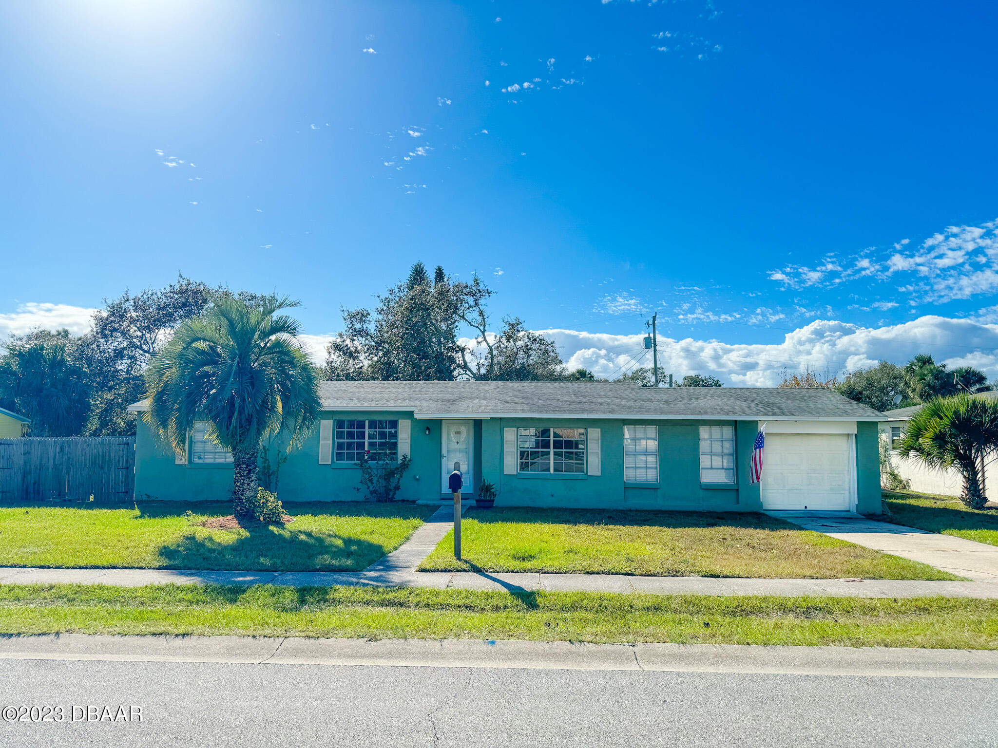 402 North Halifax Drive Ormond Beach, FL 32176 - Photo 2 of 64 Front