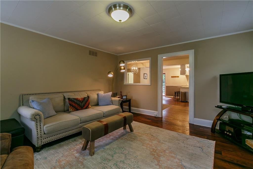 2119 Sandy Cross Road Burlington, NC 27217 - Photo 4 of 20 Gallery Image 4