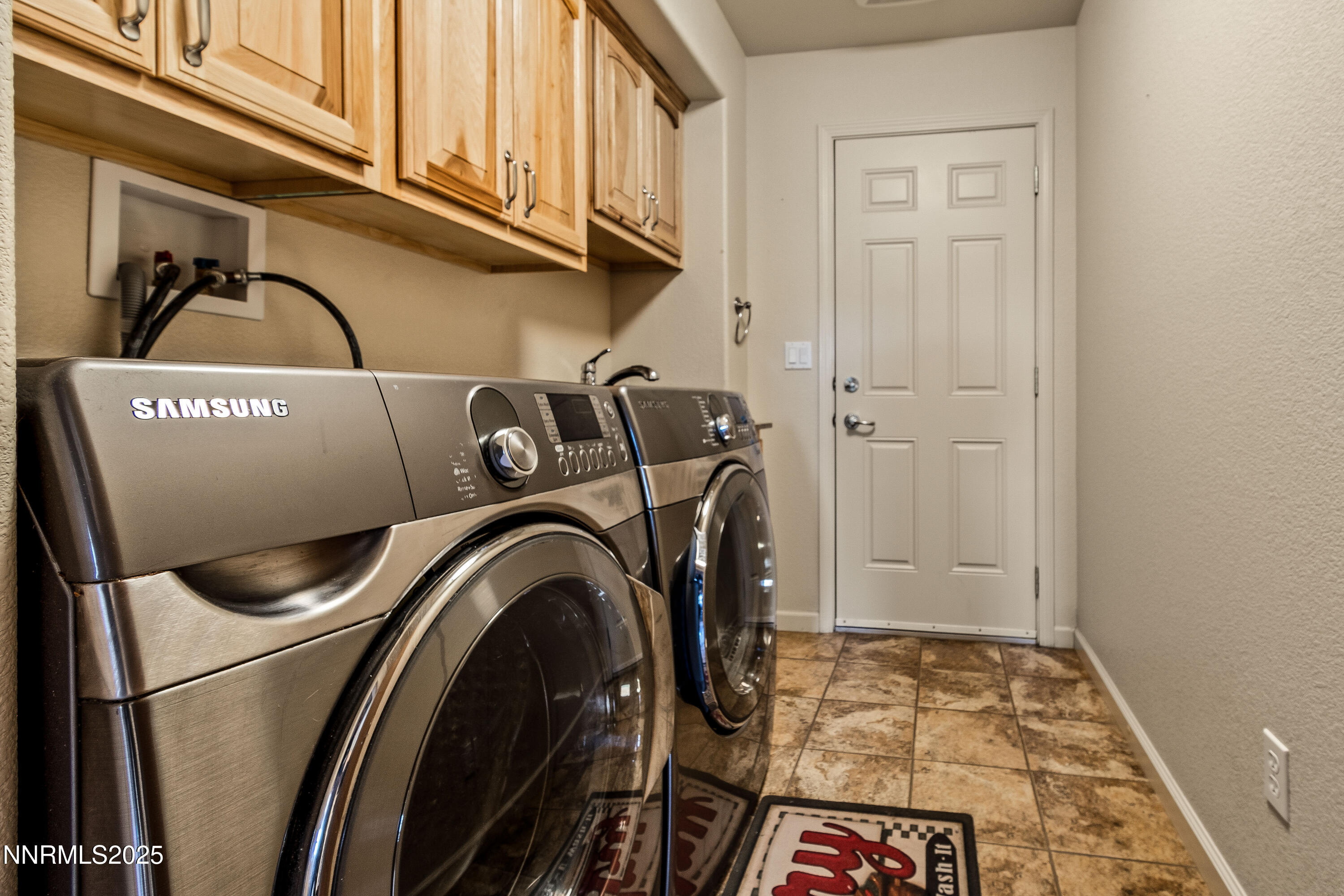 2140 Conestoga Road Reno, NV 89521 - Photo 17 of 35 a utility room with dryer and washer