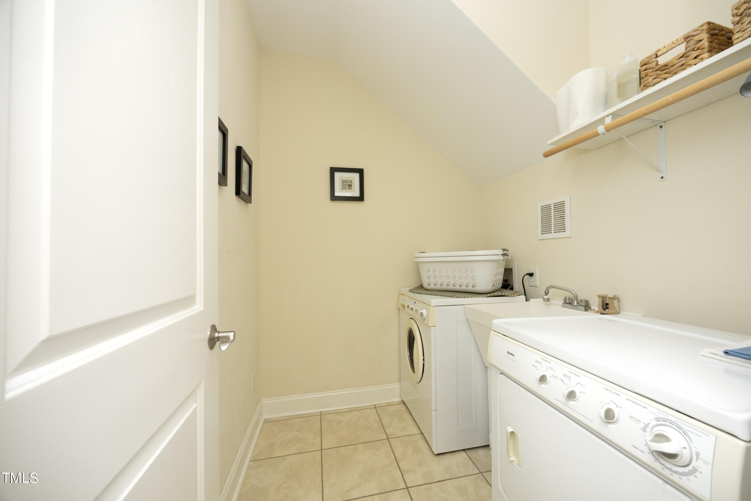356 May Farm Road Pittsboro, NC 27312 - Photo 40 of 48 41laundryRoom