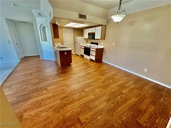 $159,000 | 3550 Bay Sands Drive, Unit 2097, Laughlin, NV 89029