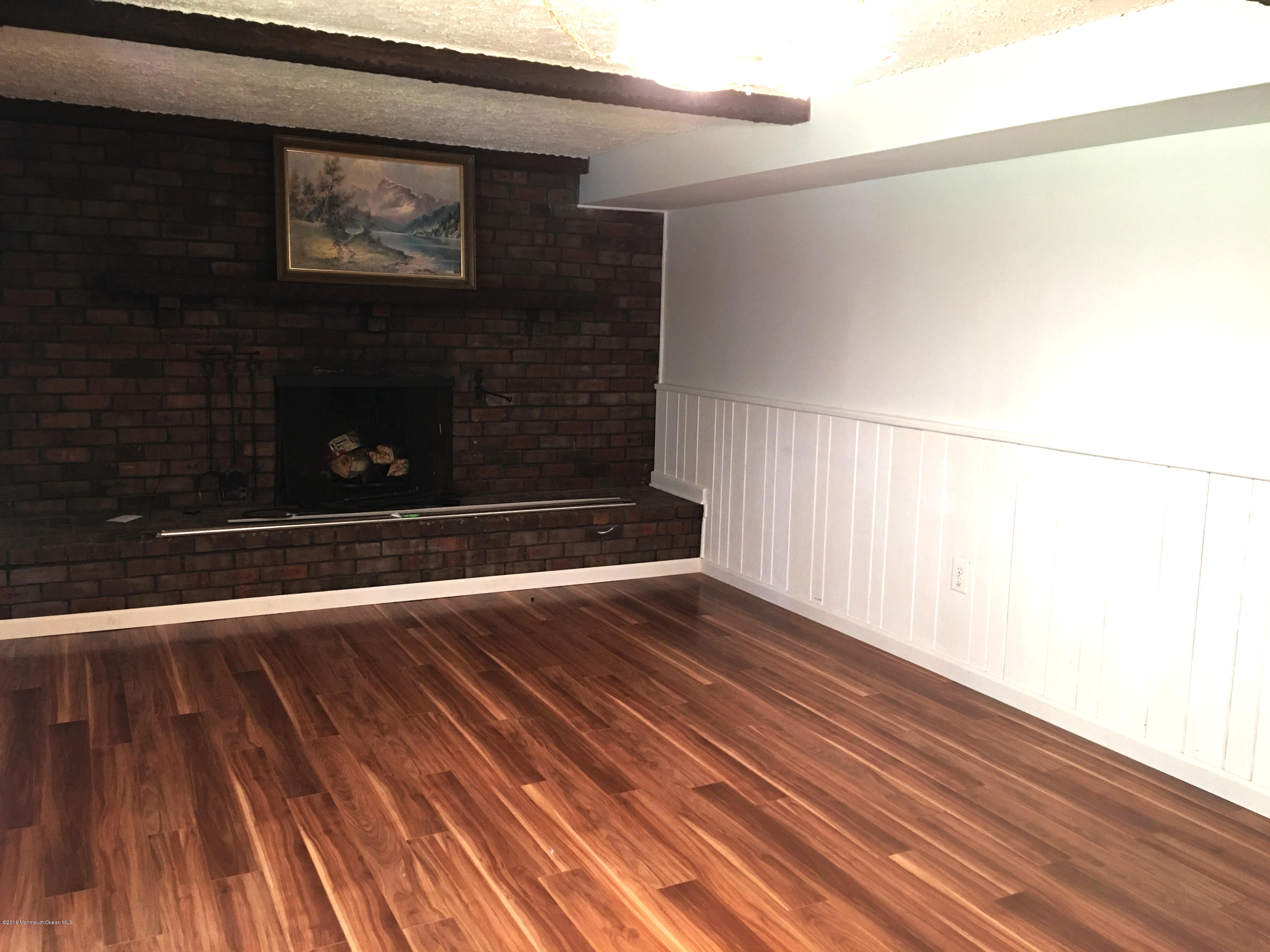 15 Chaucer Road Manalapan, NJ 07726 - Photo 11 of 15 Family Room