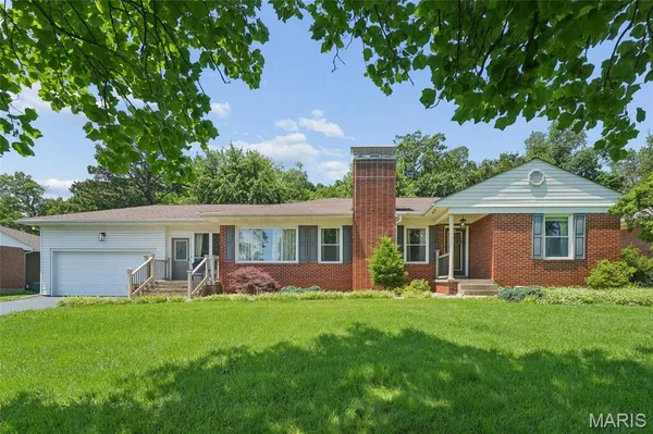 $450,000 | 23 Lincord Drive, St. Louis, MO 63128