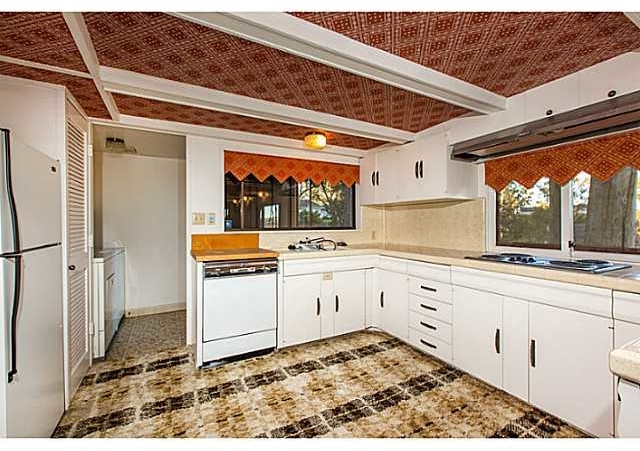 15575 Las Planideras Rancho Santa Fe, CA 92067 - Photo 11 of 17