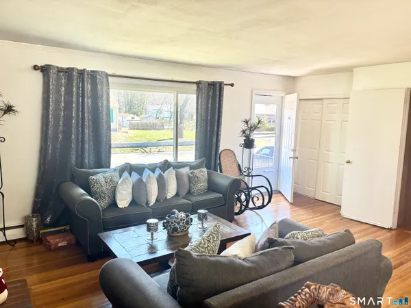 $304,900 | 40 Rentschler Street, East Hartford, CT 06118