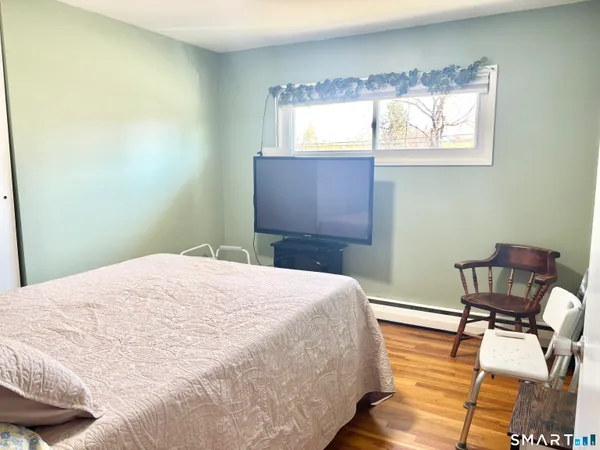 $304,900 | 40 Rentschler Street, East Hartford, CT 06118