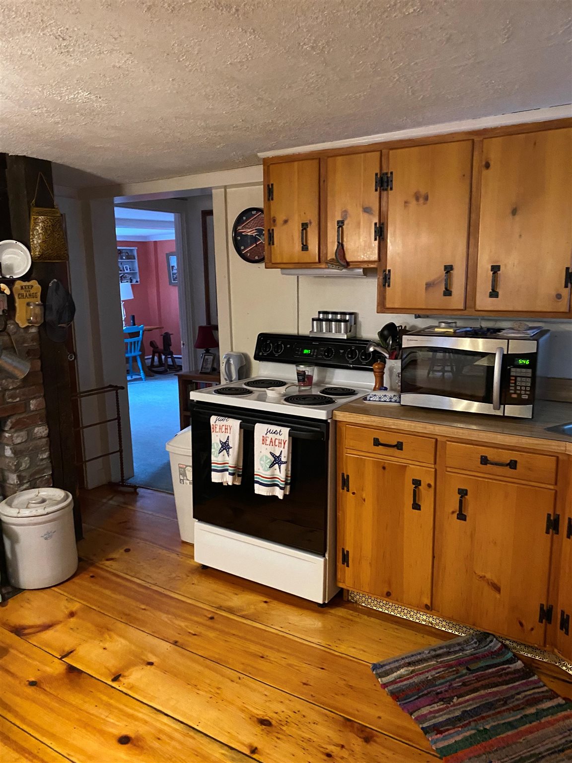 5 Kingston Road Danville, NH 03819 - Photo 8 of 40 Gallery Image 8