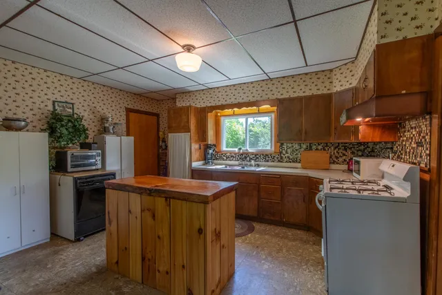 $300,000 | 119 Applebee Road, Brighton, VT 05846