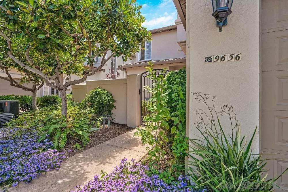 9636 Claiborne Square La Jolla, CA 92037 - Photo 3 of 48 a view of a backyard