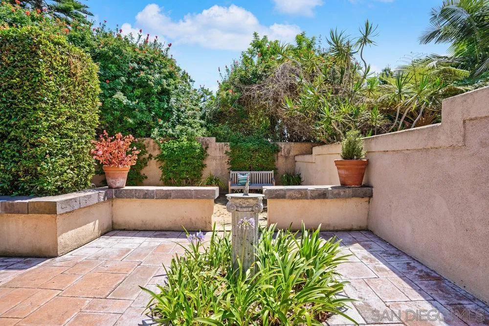 9636 Claiborne Square La Jolla, CA 92037 - Photo 37 of 48 a view of a outdoor space with a sitting area