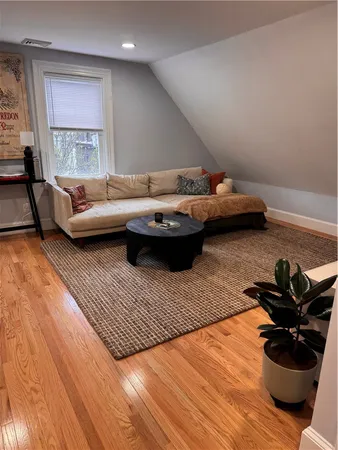 $2,500 | 93 Chapin Avenue, Unit 3, Providence, RI 02909