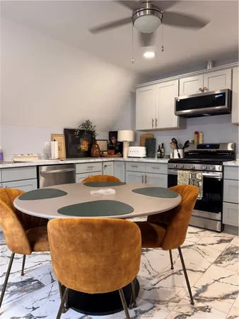 $2,500 | 93 Chapin Avenue, Unit 3, Providence, RI 02909
