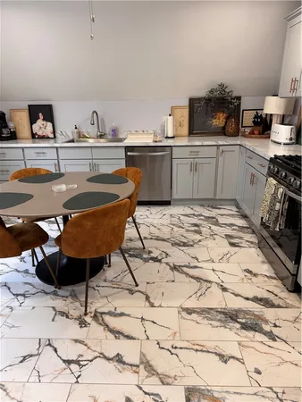 $2,500 | 93 Chapin Avenue, Unit 3, Providence, RI 02909