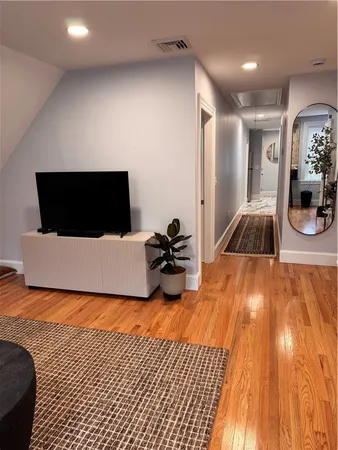 $2,500 | 93 Chapin Avenue, Unit 3, Providence, RI 02909
