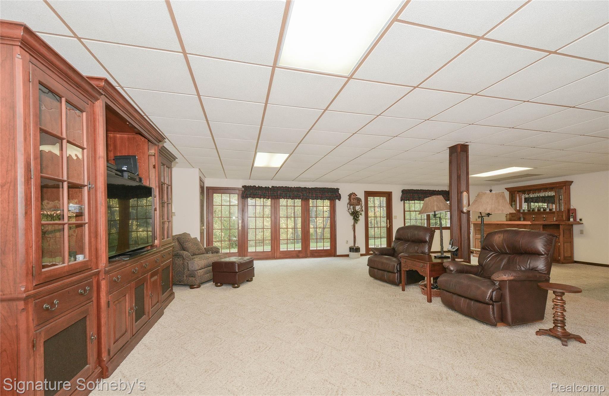 8463 Hartland Road Fenton, MI 48430 - Photo 27 of 54 DSC_6407.jpg