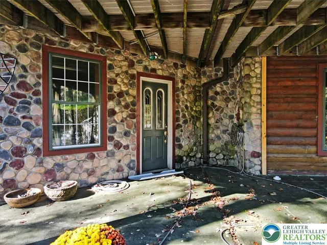 $1,100,000 | 493 Lake Drive, Nesquehoning, PA 18240