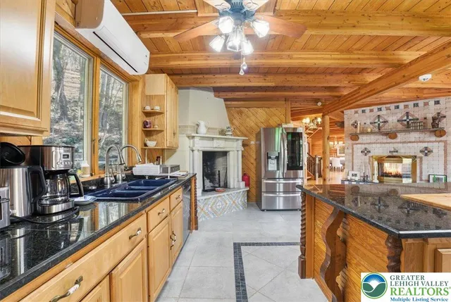 $1,100,000 | 493 Lake Drive, Nesquehoning, PA 18240