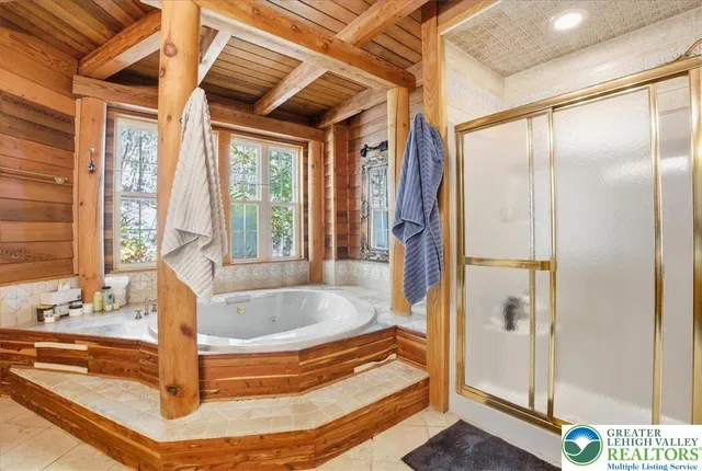 $1,100,000 | 493 Lake Drive, Nesquehoning, PA 18240