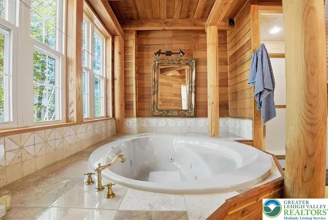 $1,100,000 | 493 Lake Drive, Nesquehoning, PA 18240