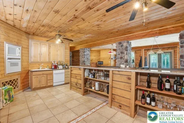 $1,100,000 | 493 Lake Drive, Nesquehoning, PA 18240