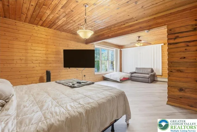 $1,100,000 | 493 Lake Drive, Nesquehoning, PA 18240