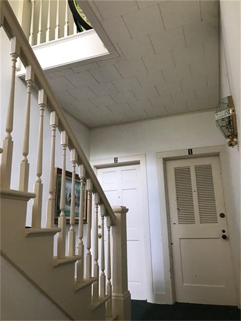 1654 Marshall Street, Unit 3 Houston, TX 77006 - Photo 2 of 13 Unit is located upstairs and has both a front and back entrance.