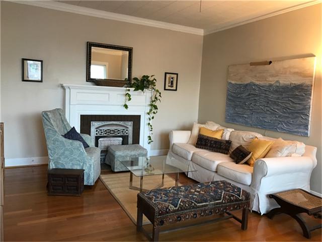 1654 Marshall Street, Unit 3 Houston, TX 77006 - Photo 3 of 13 Another view of the living area.