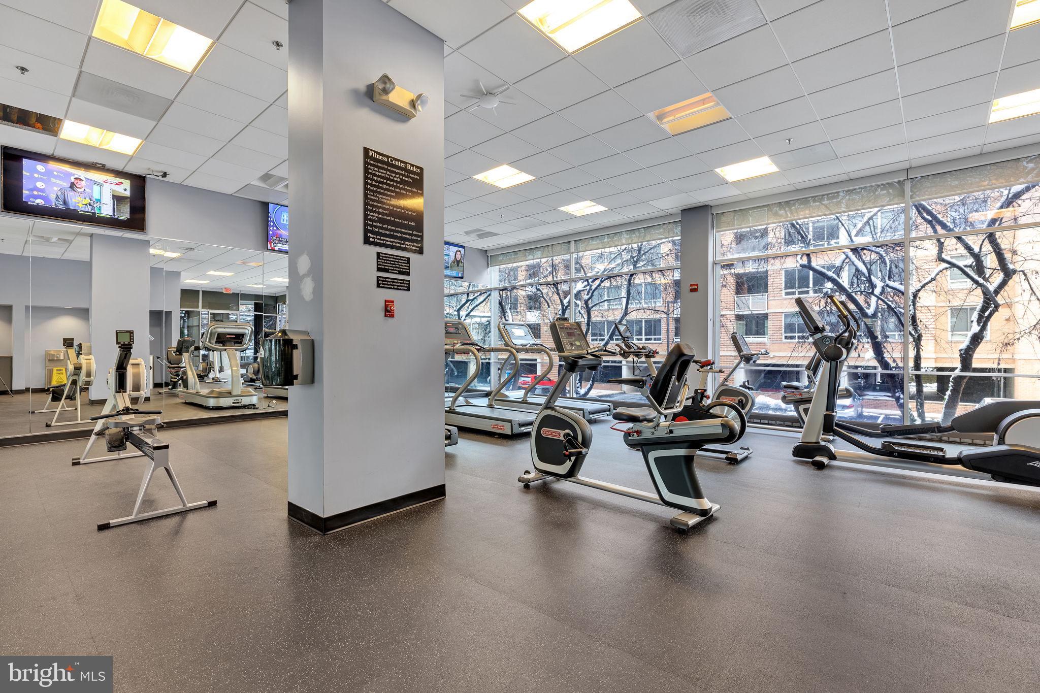 800 4th Street Southwest, Unit S419 Washington, DC 20024 - Photo 26 of 32 a view of a room with gym equipment