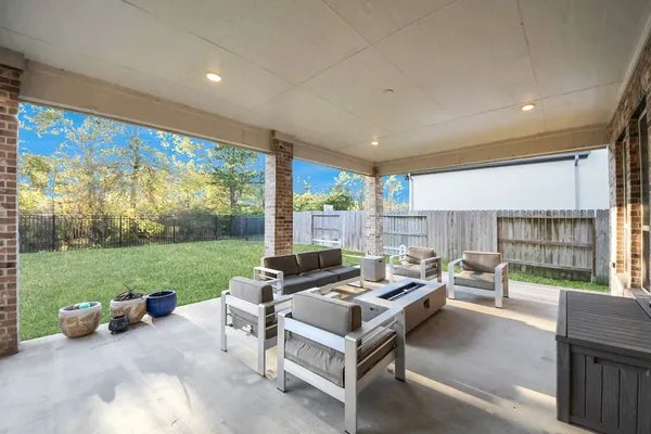 $672,500 | 27975 Presley Park Drive, Spring, TX 77386